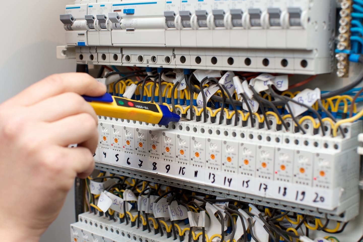 先輩と一緒に現場実習